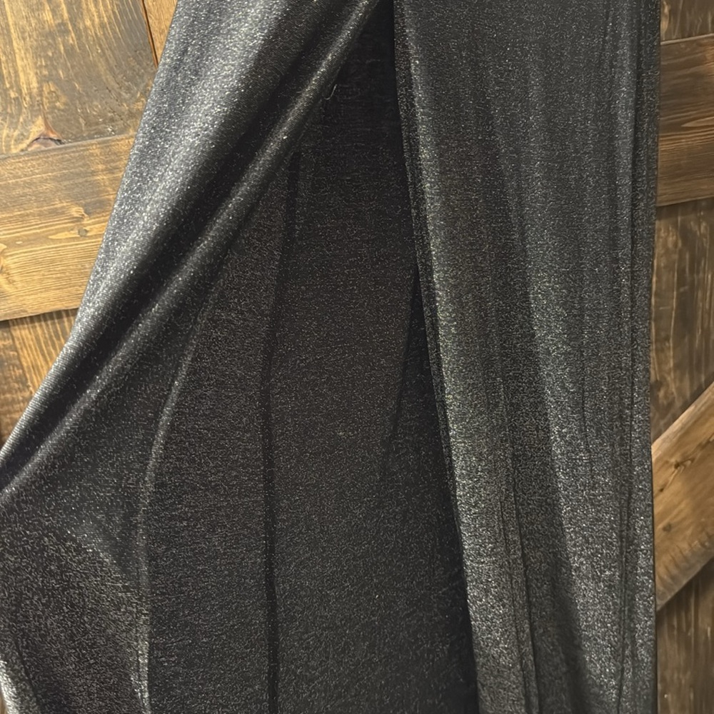 HALSTON Heritage Tie Back Metallic Kimono Style Gown - Picture 8 of 9